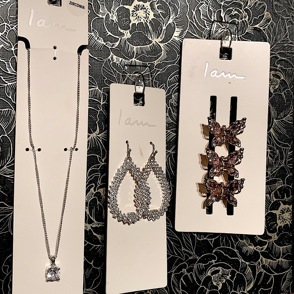 I AM - gorgeous necklace, rhinestone shimmering earrings & precious butterflies